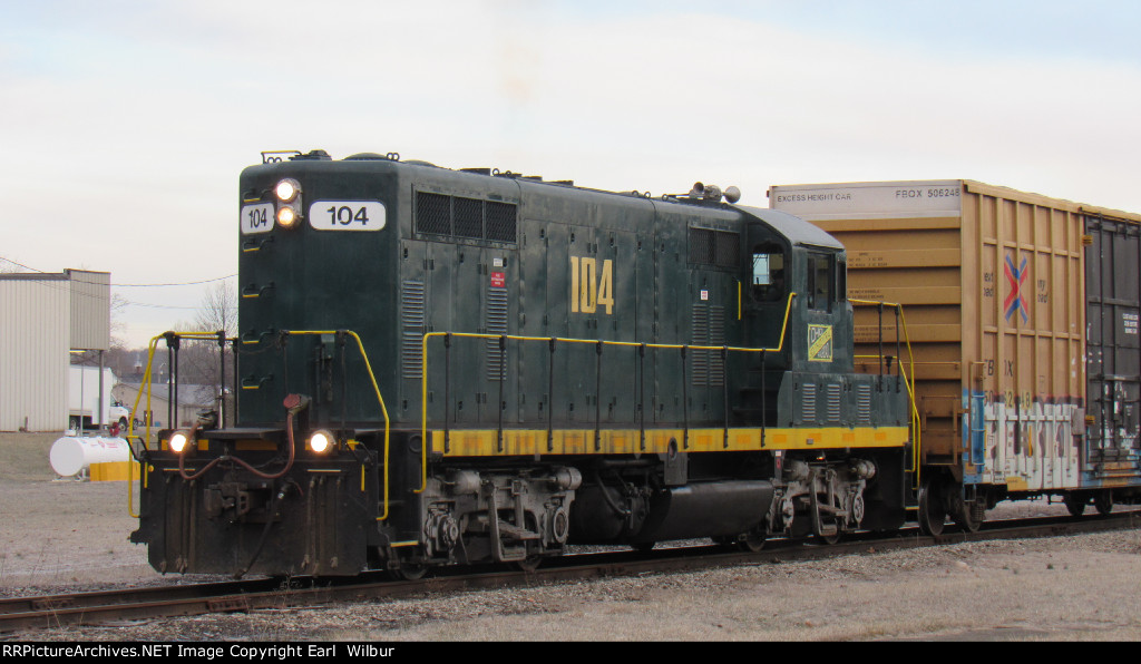 Ohio South Central Railroad (OSCR) 104